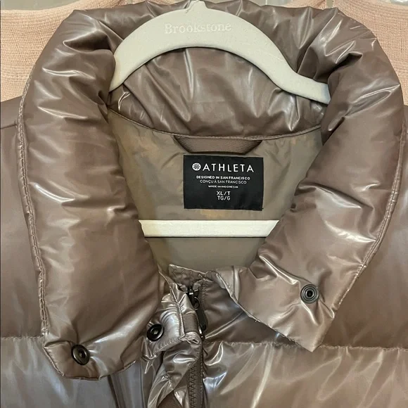 Athleta Brown Downtown Puffer Vest - Picture 8 of 14